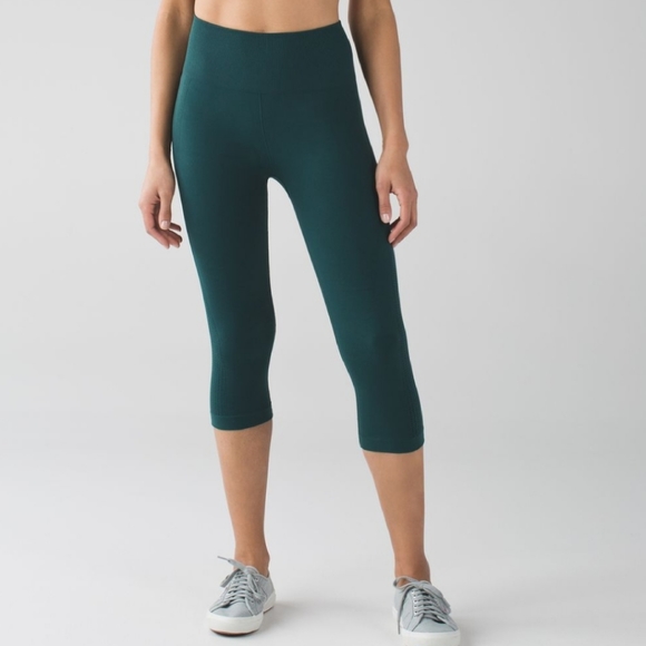 Lululemon Flow&Go crop deep green 6